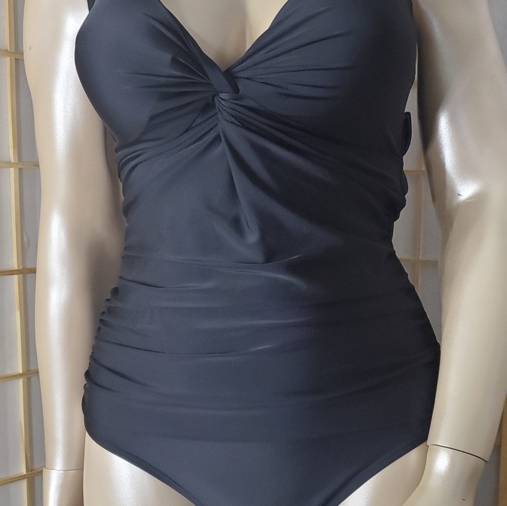 Bathing suit - Picture 4 of 4